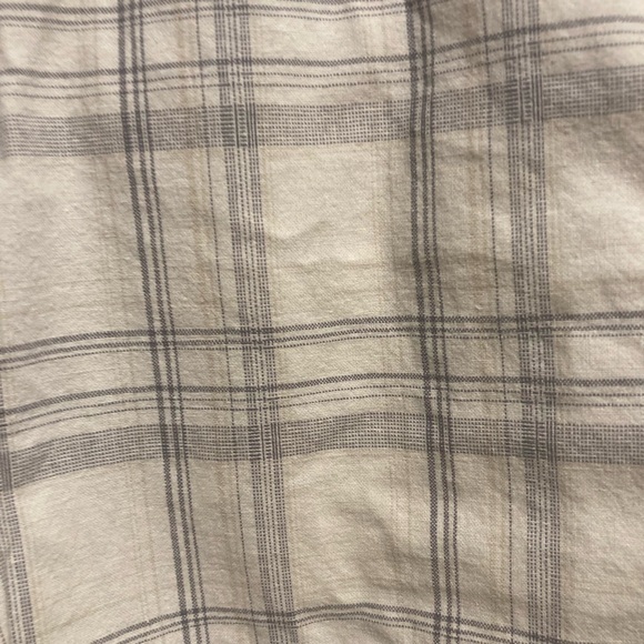 Calvin Klein Men’s Plaid shorts - Picture 3 of 4